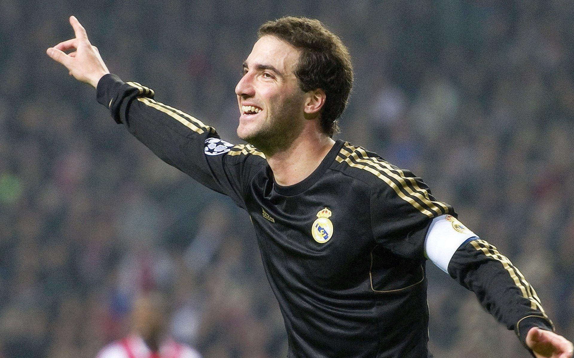 安德里希坦言阿隆索传闻扰乱球队，球员无奈静观其变成焦点